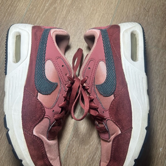 Shoes - Picture 4 of 13